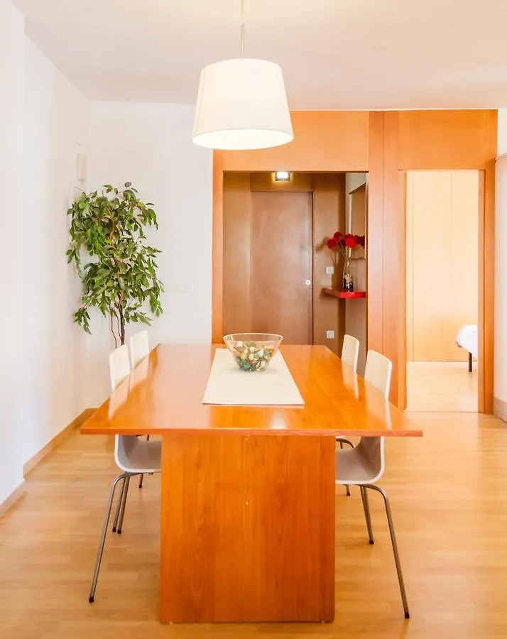 דירות Balcon Europa נרחה